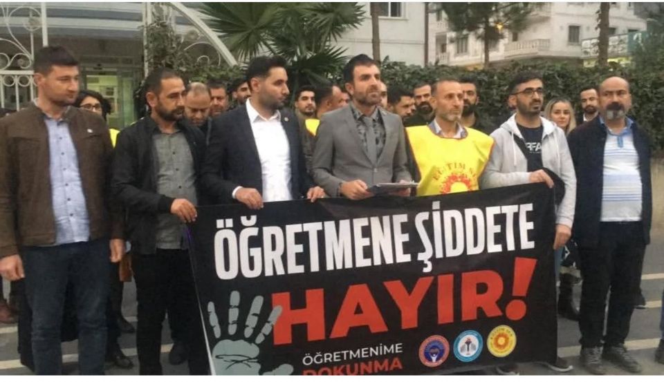 Cizre'de Öğretmene Yönelik Yapılan Şiddete Karşı Basın Açıklaması Yaptık