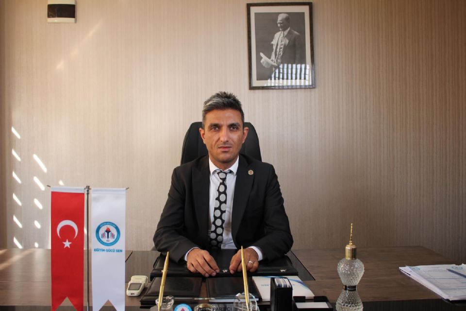 Genel Başkan Yardımcımız Resul Partici'den: 'engelsiz Bir Çalışma Hayatı İçin Somut Adımlar Zamanı' Genel Başkan Yardımcımız Resul Partici'den: 'engelsiz Bir Çalışma Hayatı İçin Somut Adımlar Zamanı'