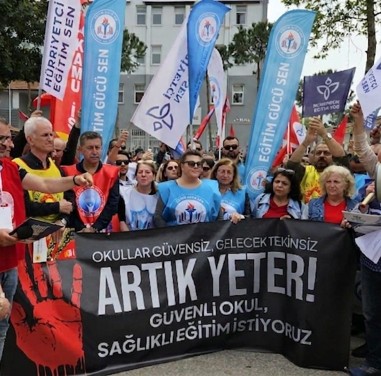 Siverek’teki Okul Saldırısına Tepki: Eğitim Gücü Sen Antalya Sahada!
