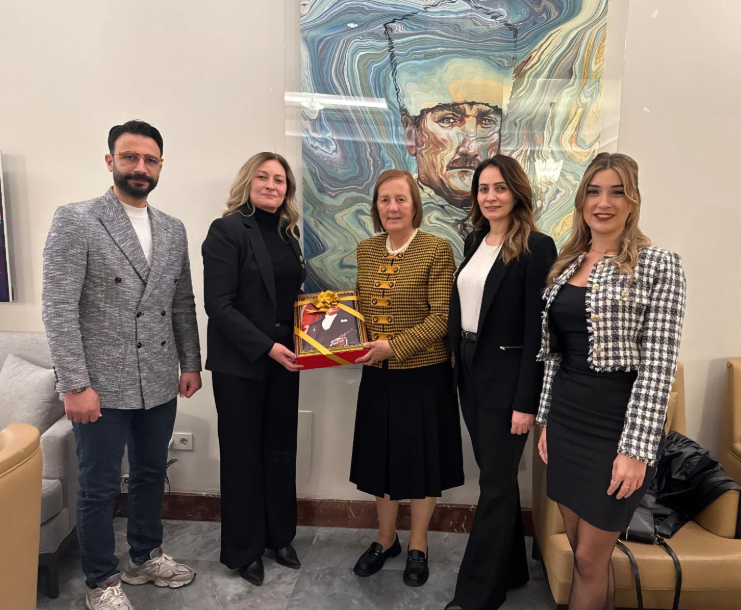 Cumhuriyet Halk Partisi Manisa Milletvekili Selma Aliye Kavaf’a Ziyarette Bulunduk