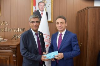 Genel Başkan Yardımcımız Resul PARTİCİ, Gümüşhane İl Millî Eğitim Müdürü Sayın Şener Doğan’ı Makamında Ziyaret Etti.